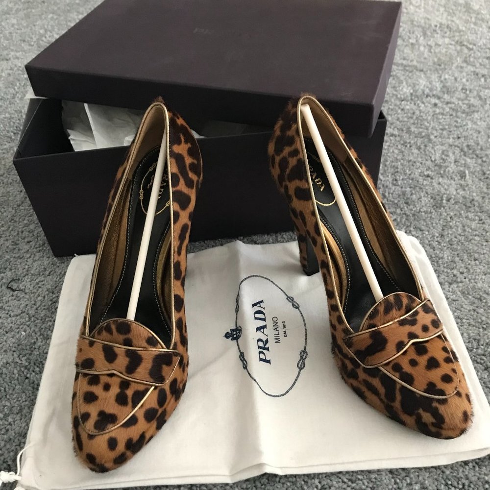 Prada leopard print Pumps in 39 Box/bag